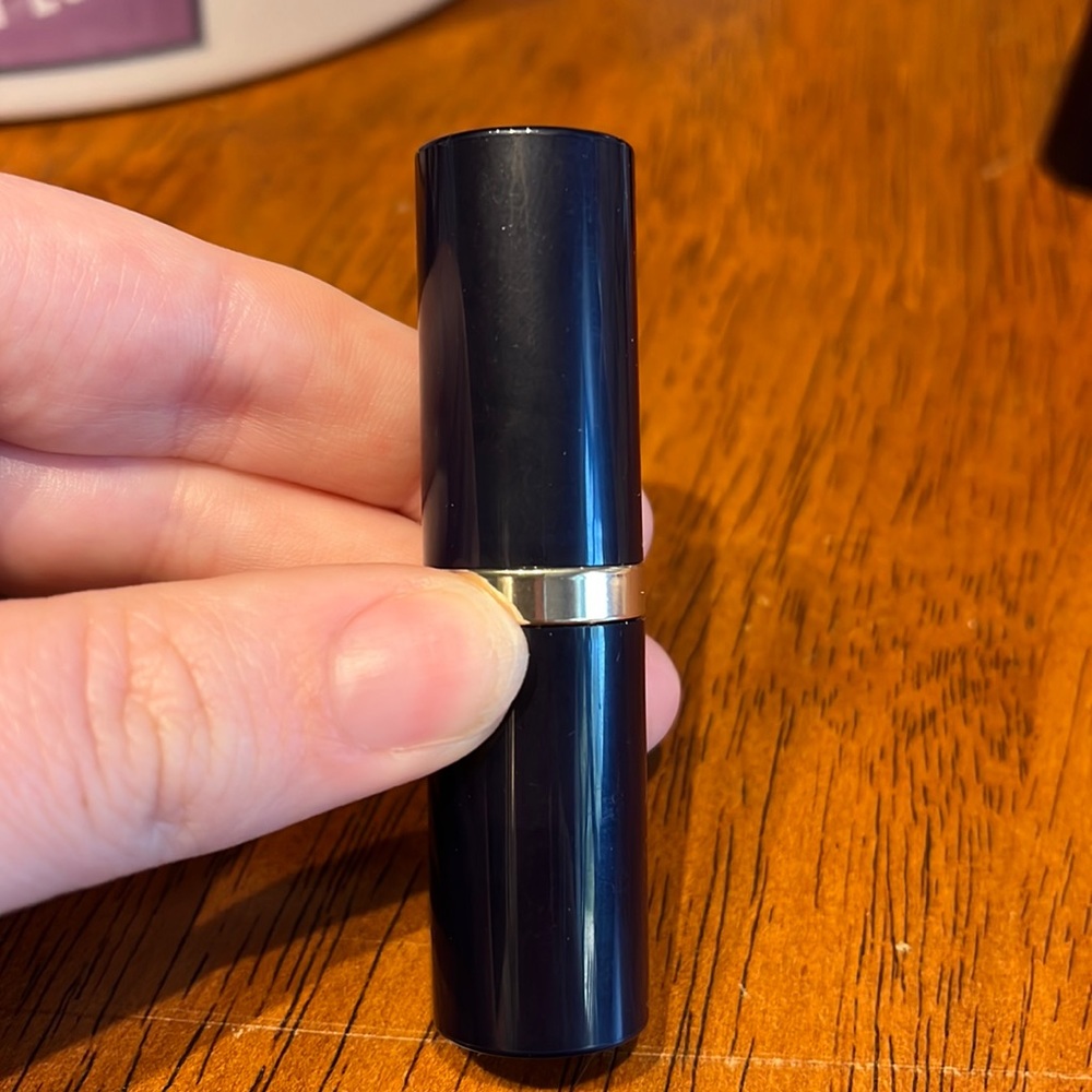 Estée Lauder lipstick